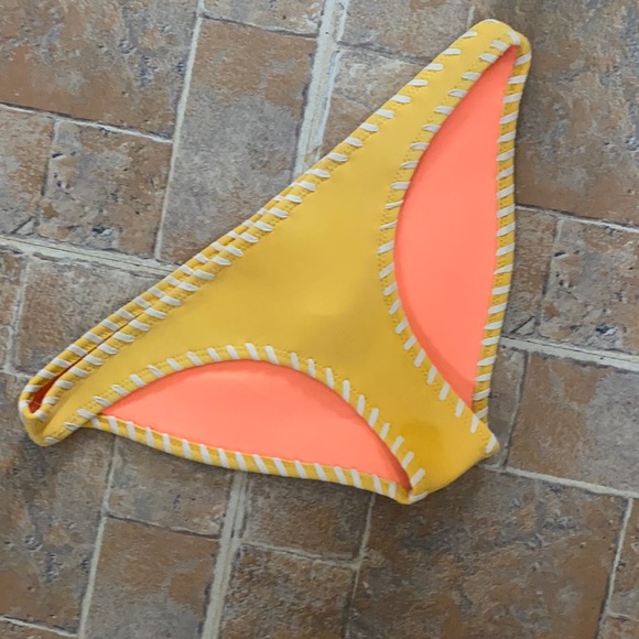 Original Triangl bikini bottoms size women’s extra small - Picture 2 of 9
